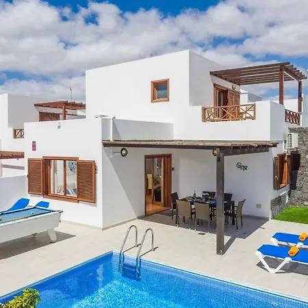 Villa Rioja *